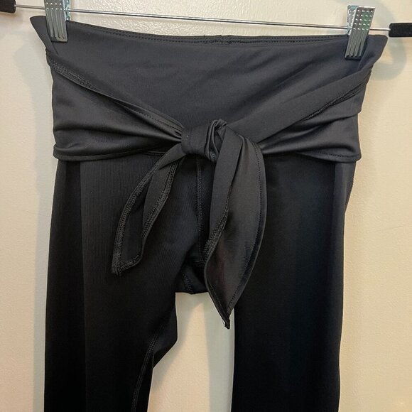 Apana Black Tie Front Cropped Leggings, Size Small - Picture 1 of 10